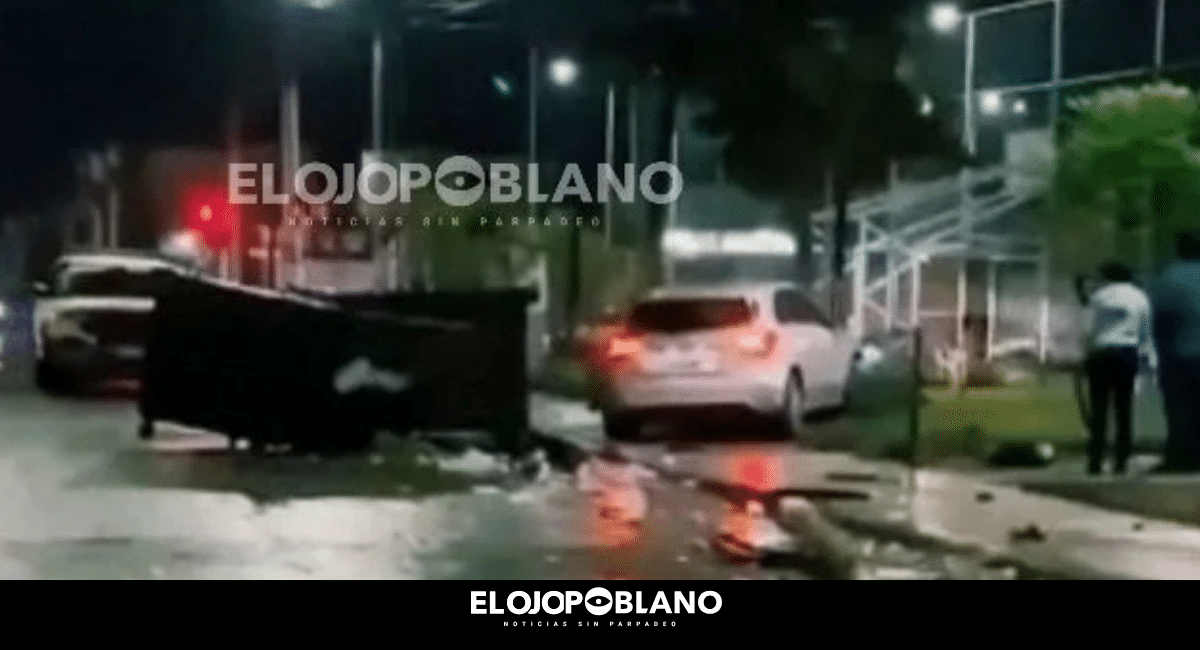 Plomean a conductor de Mercedes – Benz en San Bartolo